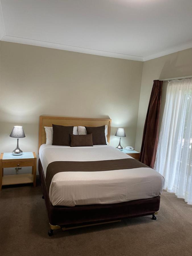 Noah'S Mid City Motor Inn Muswellbrook Buitenkant foto