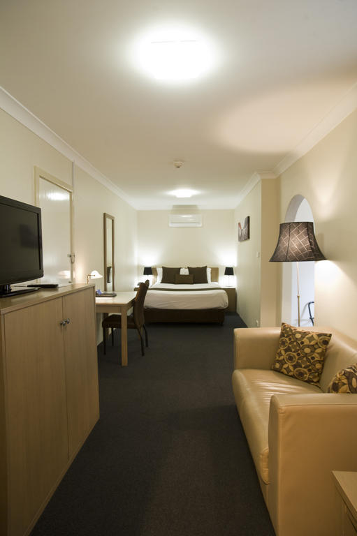 Noah'S Mid City Motor Inn Muswellbrook Buitenkant foto